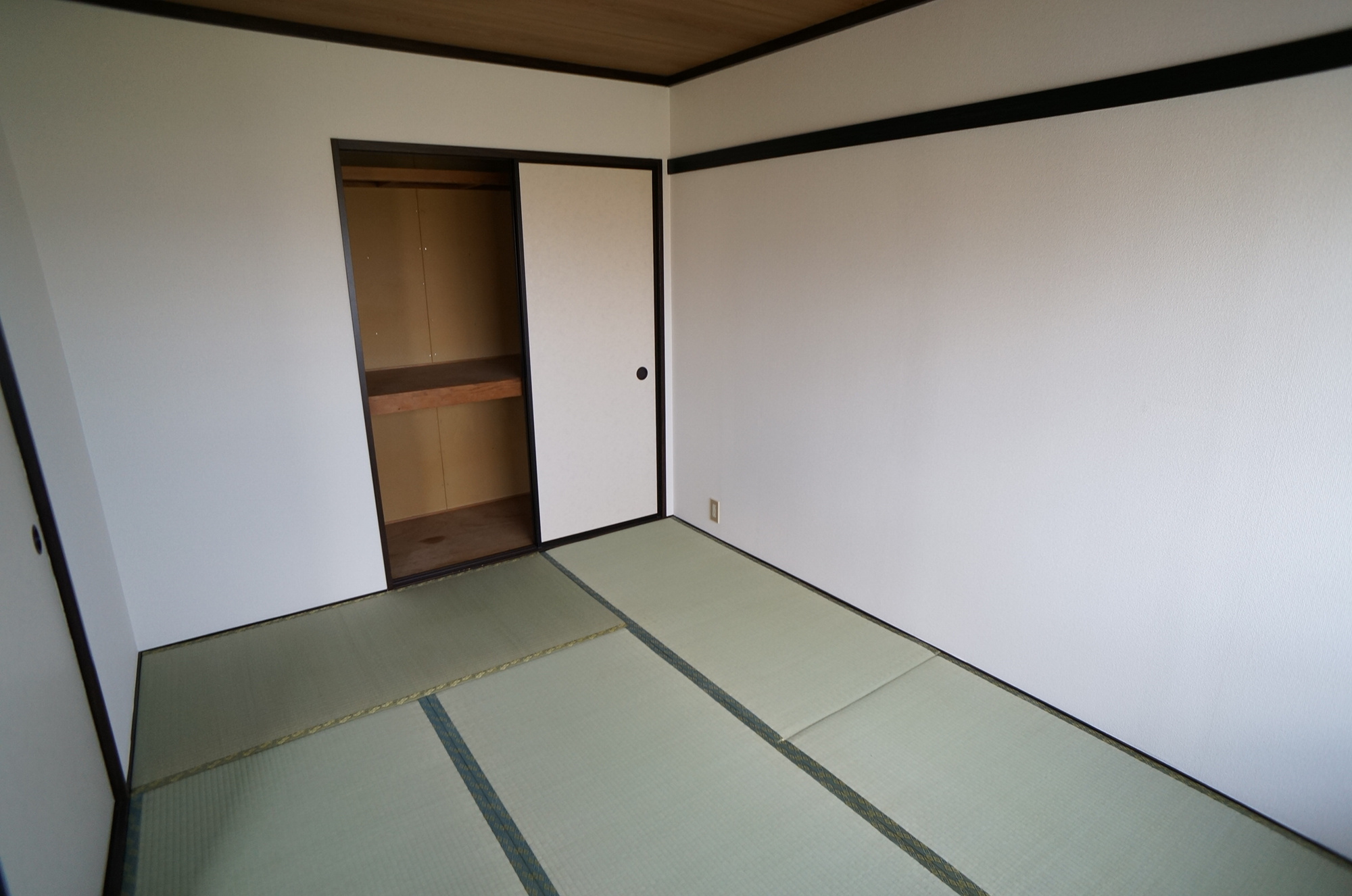 尺土グリーンヴィレッジAの和室