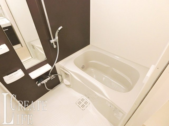 イリーデ　KTの浴室|別号室の参考写真です。