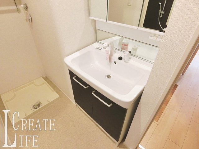 イリーデ　KTの洗面所|別号室の参考写真です。