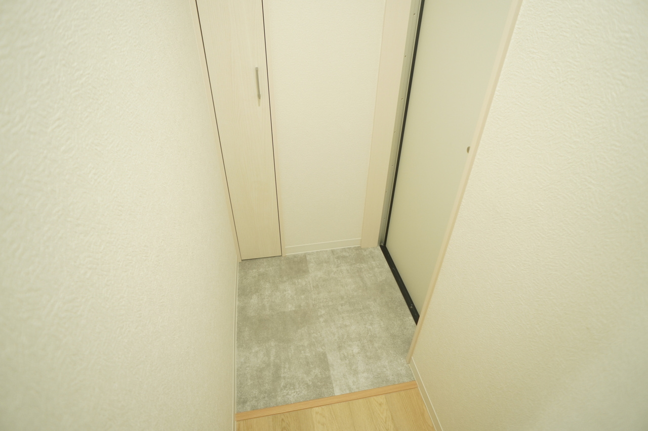 GRM富雄元町の玄関