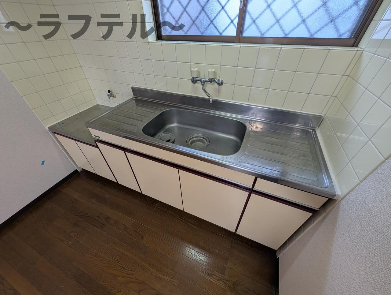 所沢市東狭山ケ丘２丁目のアパートのキッチン
