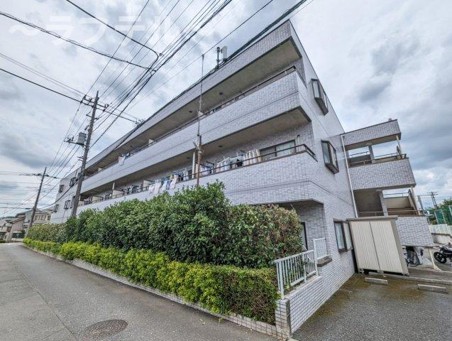 グリーンガーランド所沢2号館の外観