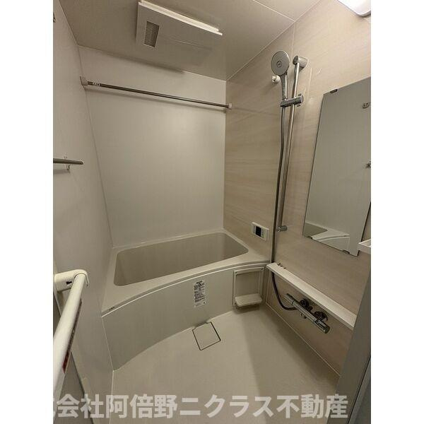 シャテーニュ上本町の浴室