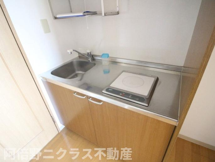 ロイヤルコート華のキッチン|内装は別部屋の参考写真です。