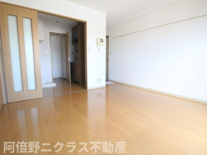 ロイヤルコート華の居間・リビング|内装は別部屋の参考写真です。