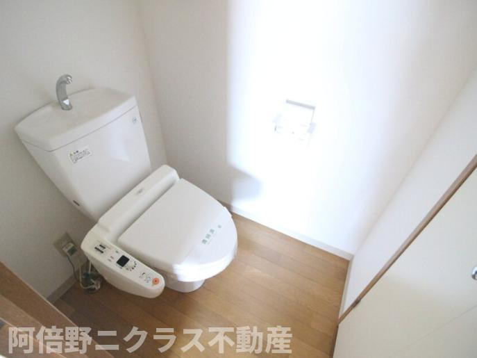 ロイヤルコート華のトイレ|内装は別部屋の参考写真です。