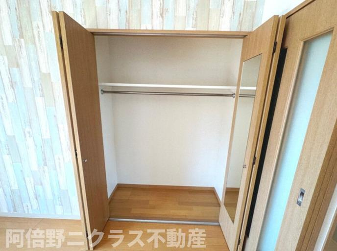 ロイヤルコート華の収納|内装は別部屋の参考写真です。