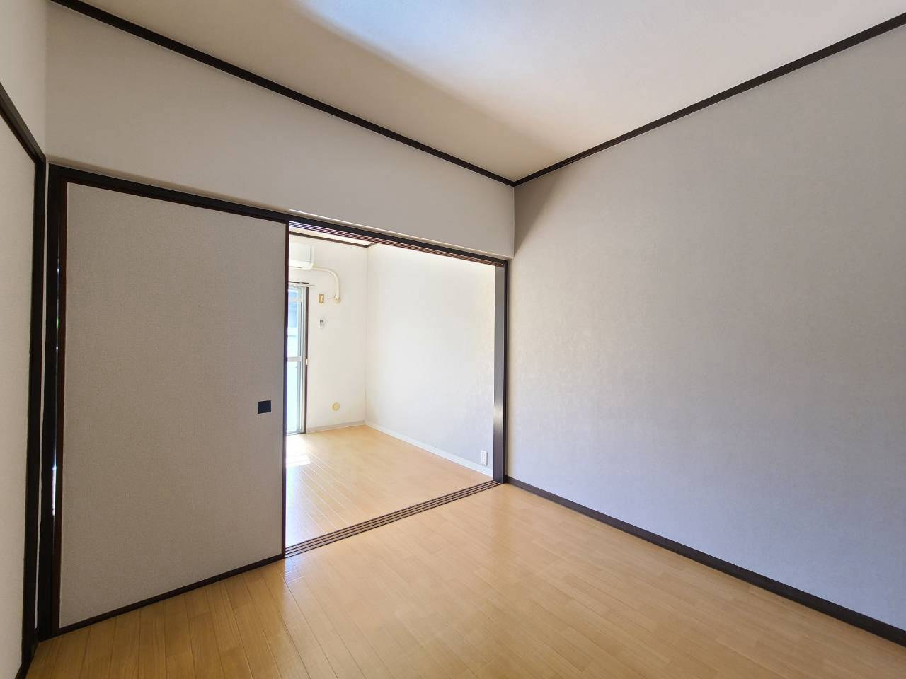 ハイツふみの洋室