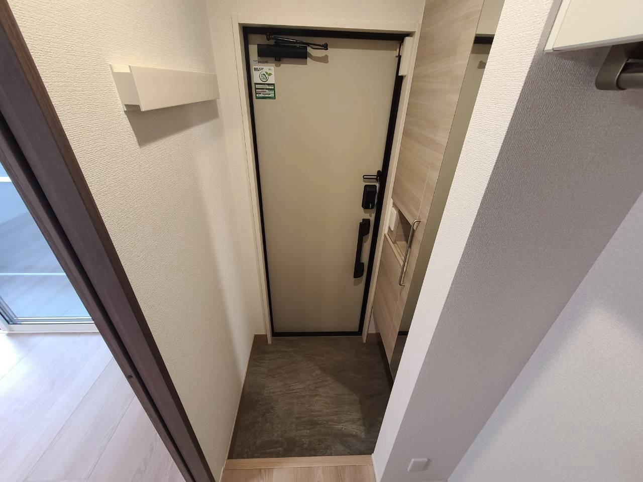 グランヴェール西ノ京の玄関