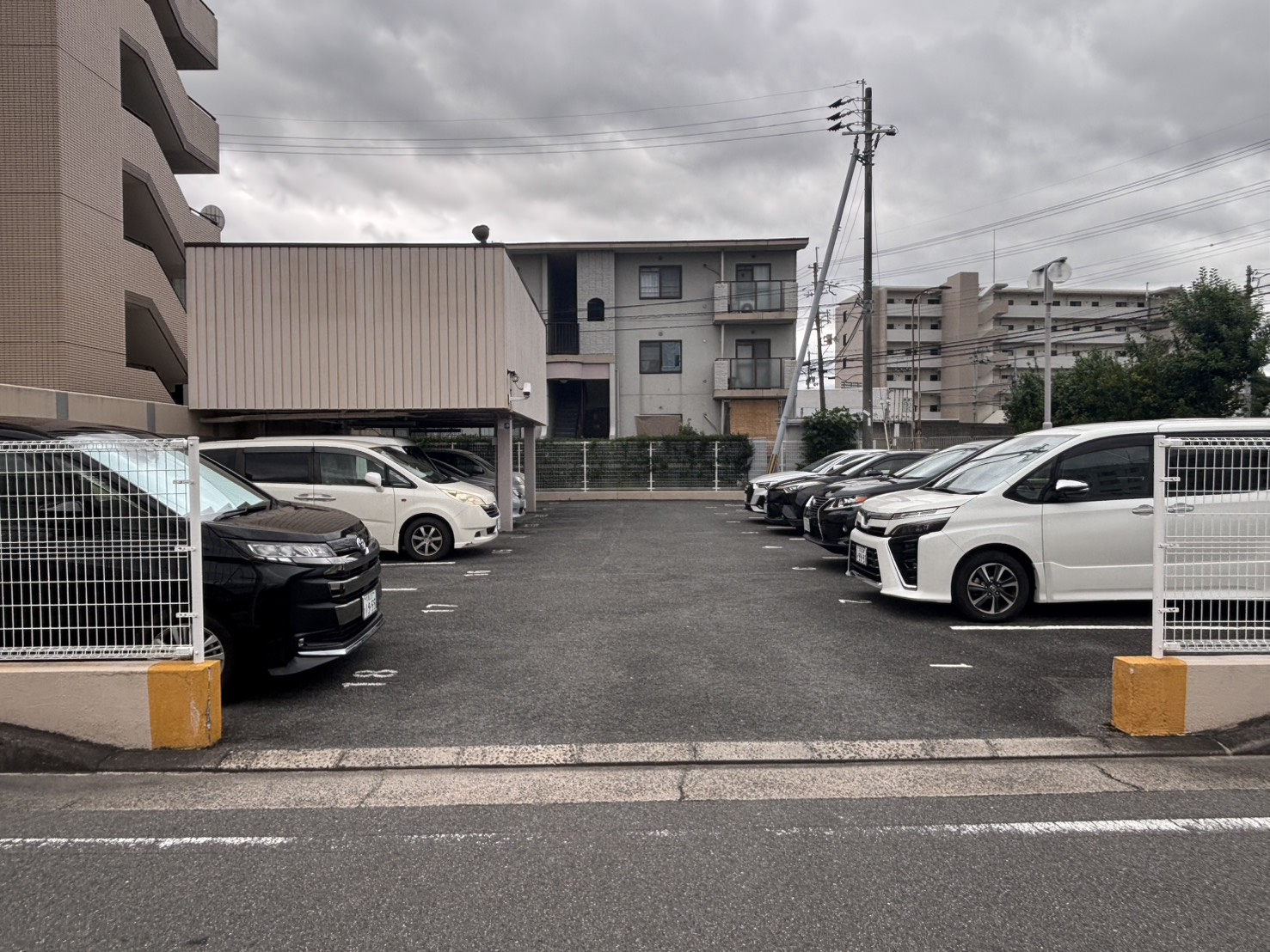 エクセレンス茨木の駐車場|駐車場があります