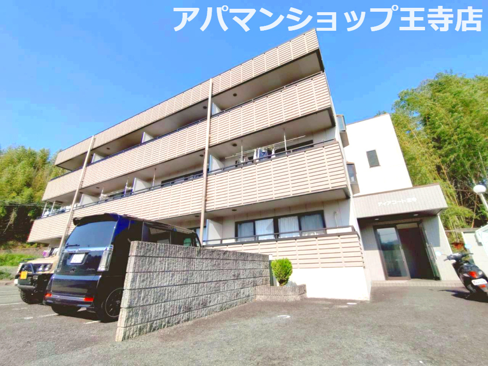 ディアコート王寺の外観