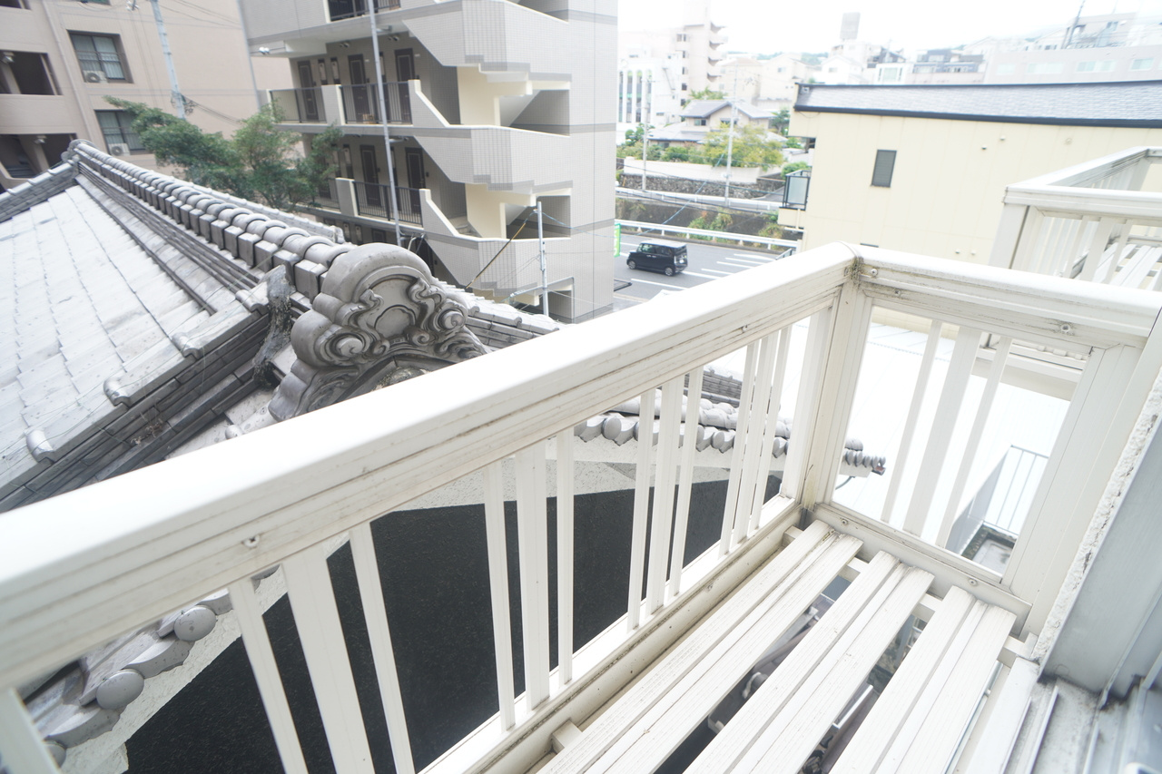 ききょう元町ビルのバルコニー