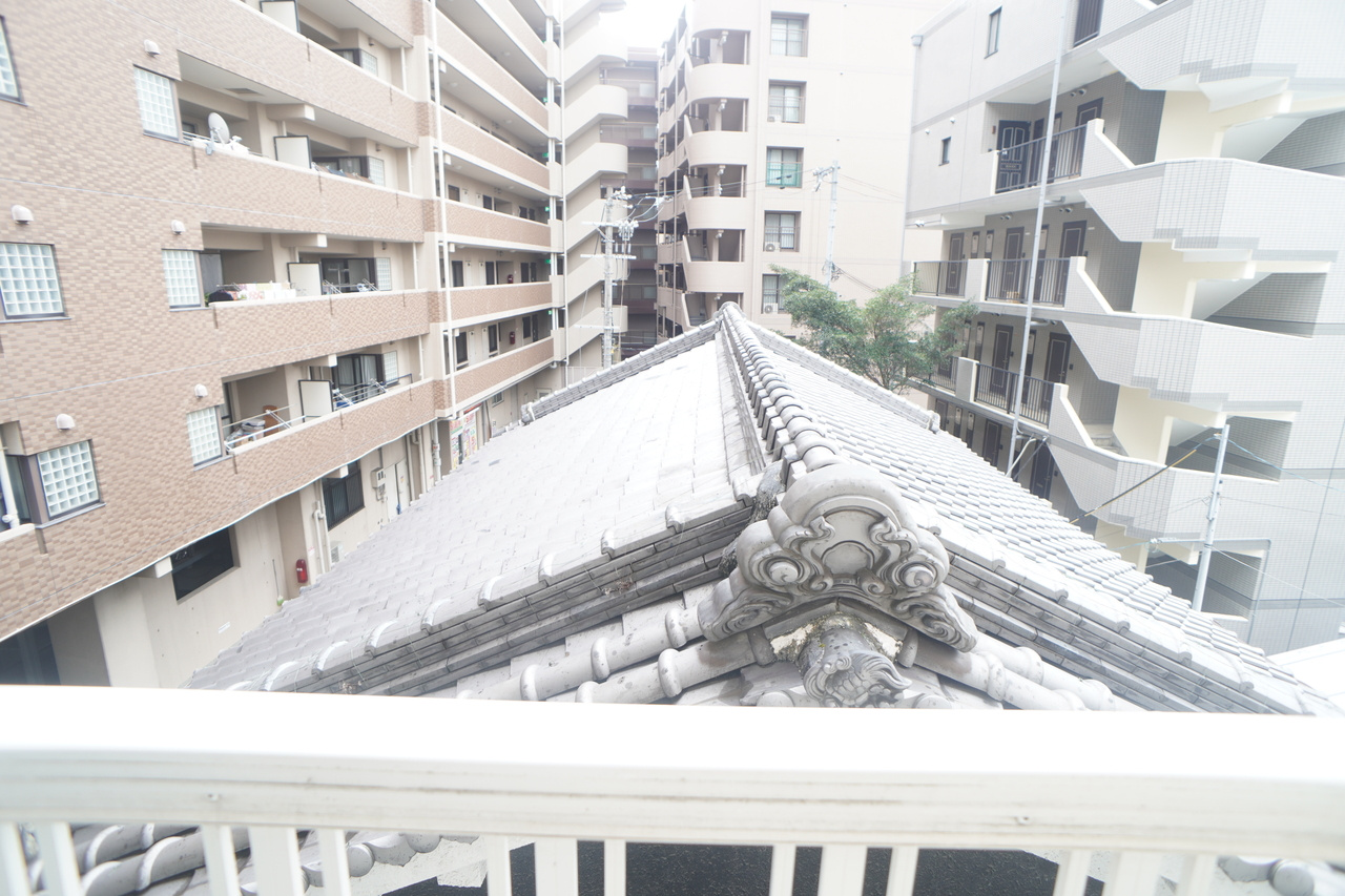 ききょう元町ビルのバルコニー