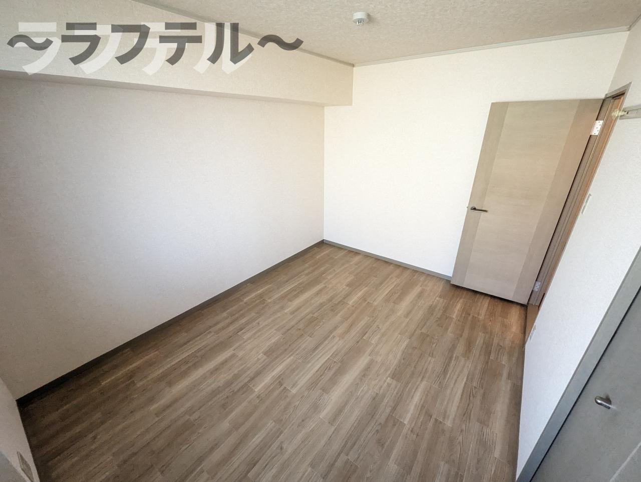 プレヤーデンの居間・リビング|別部屋イメージ写真(反転イメージ)