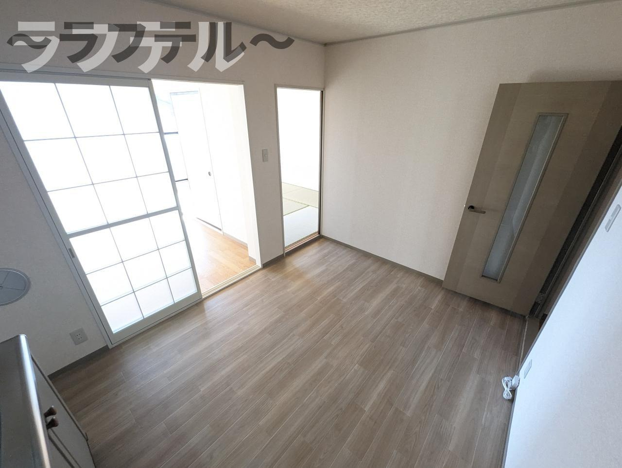 プレヤーデンの内装|別部屋イメージ写真(反転イメージ)