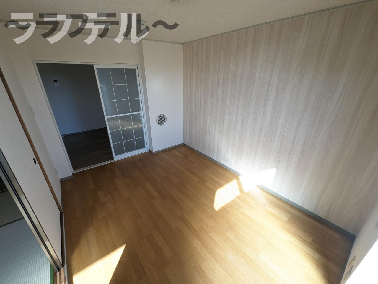 プレヤーデンの居間・リビング|別部屋イメージ写真(反転イメージ)