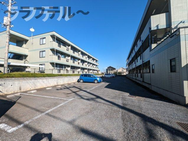 プレヤーデンの駐車場