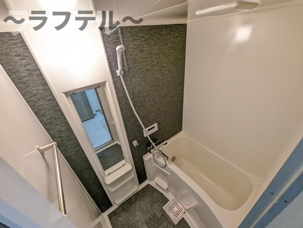 プレヤーデンの浴室|別部屋イメージ写真(反転イメージ)