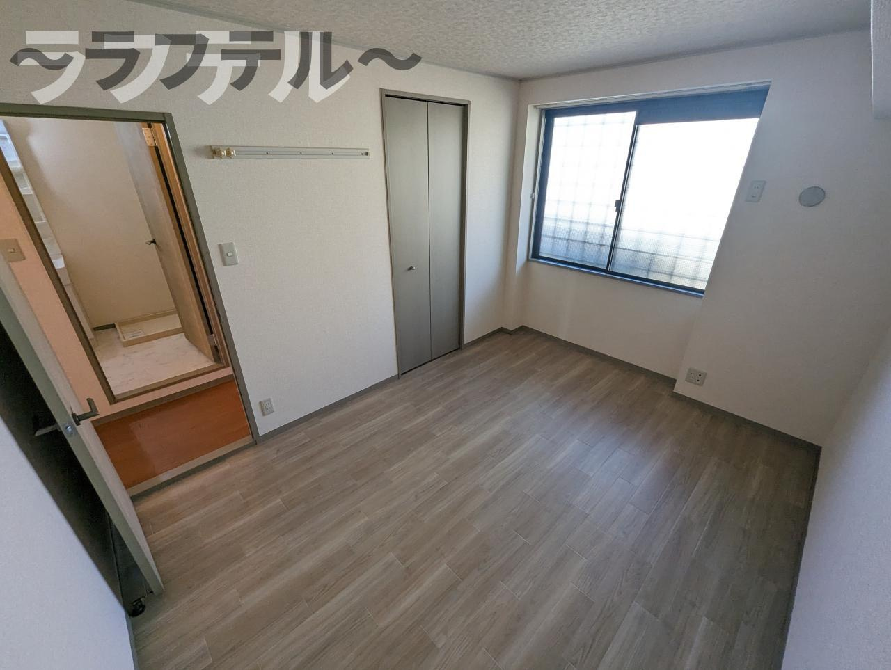 プレヤーデンの洋室|別部屋イメージ写真(反転イメージ)