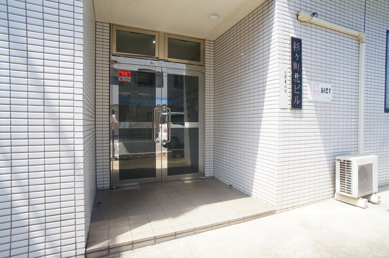 杉ヶ町北ビルのエントランス