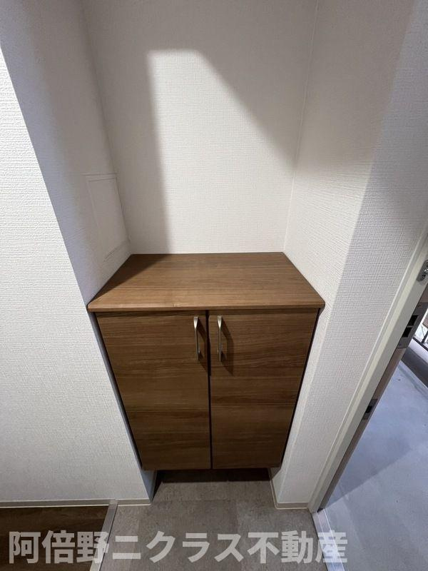 シャルールメゾン桃谷の玄関