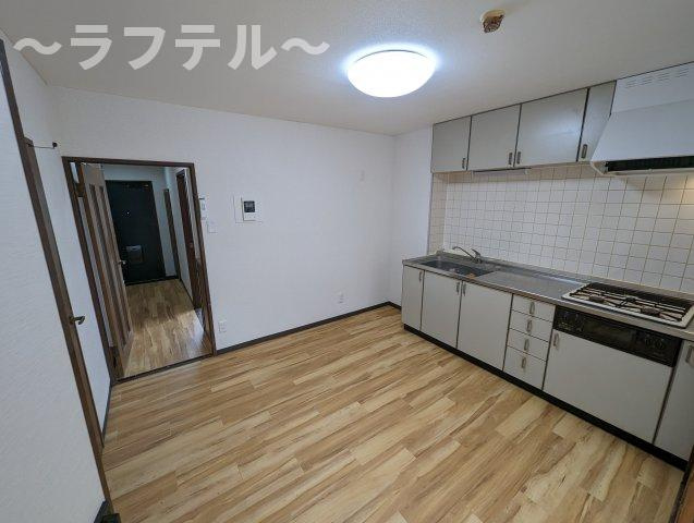 グリーンガーランド所沢1号館の居間・リビング|別部屋イメージ写真