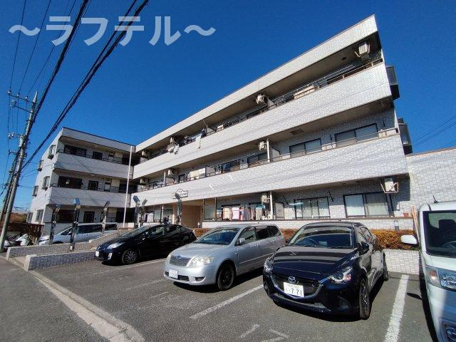 グリーンガーランド所沢1号館の外観