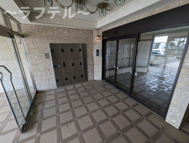 グリーンガーランド所沢1号館のロビー