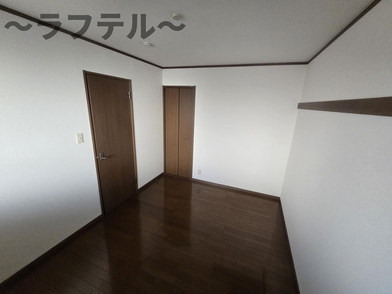 カロンステラの居間・リビング|別部屋イメージ写真