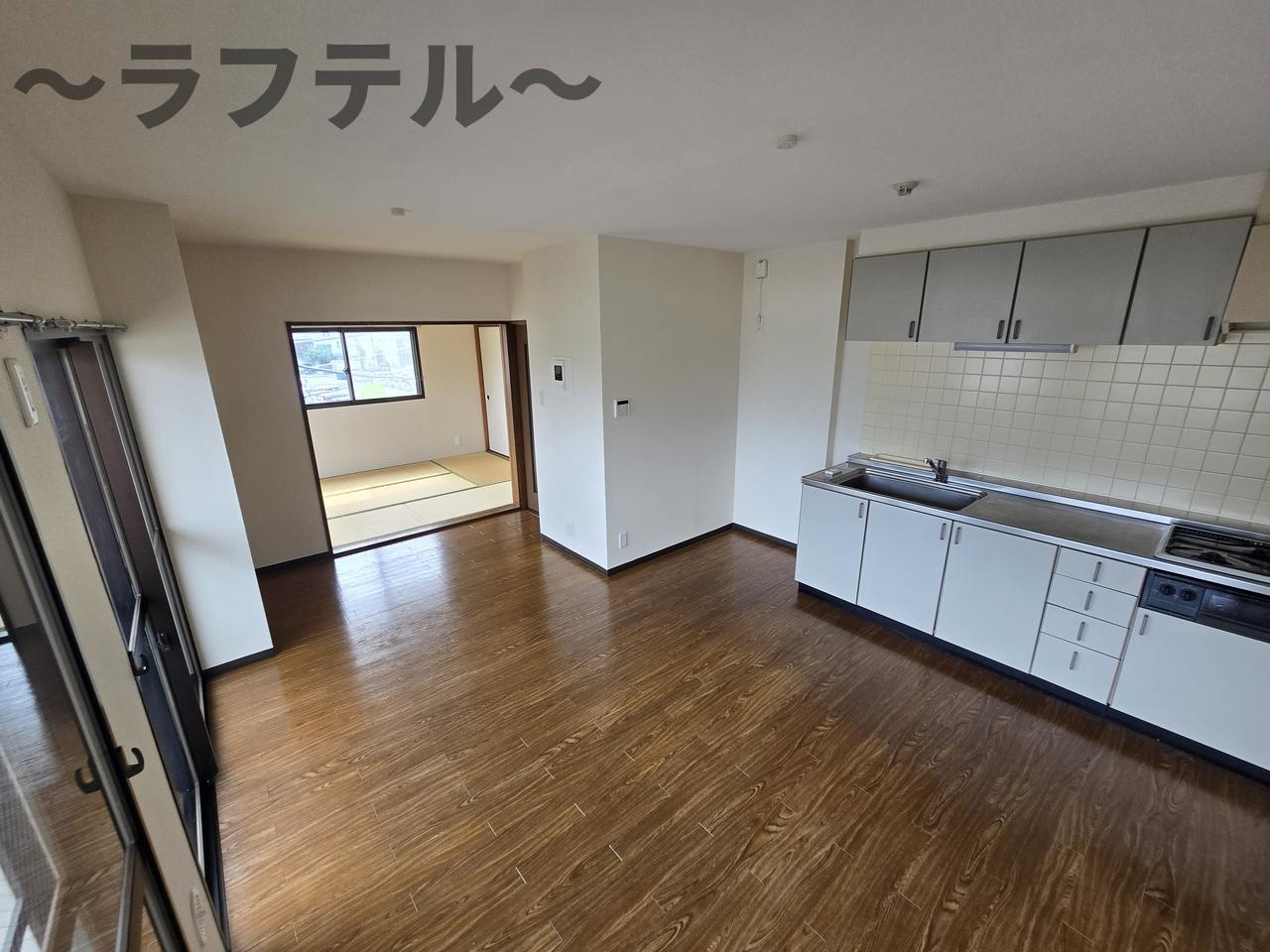 ティエスビルの居間・リビング|別部屋イメージ写真