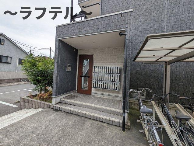 リブリ・grazioso 狭山のエントランス
