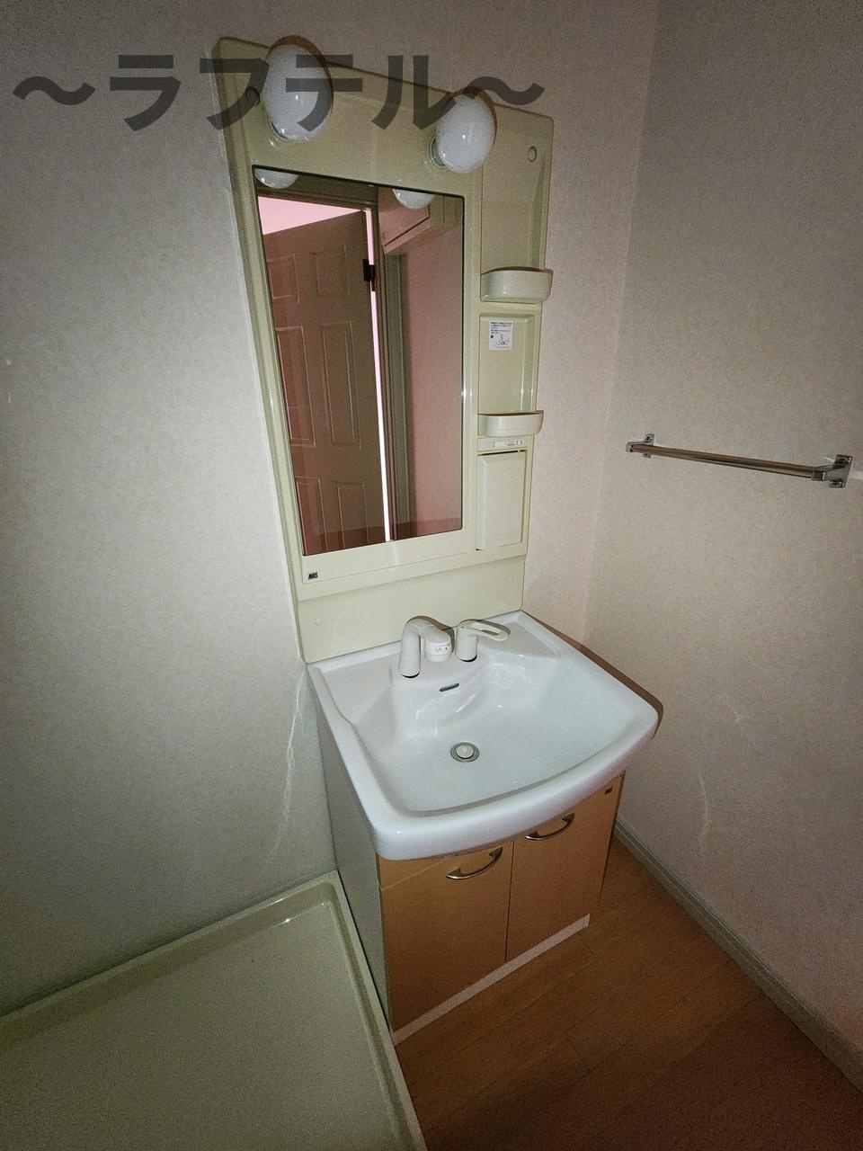 オーガスタAの洗面所|別部屋イメージ写真