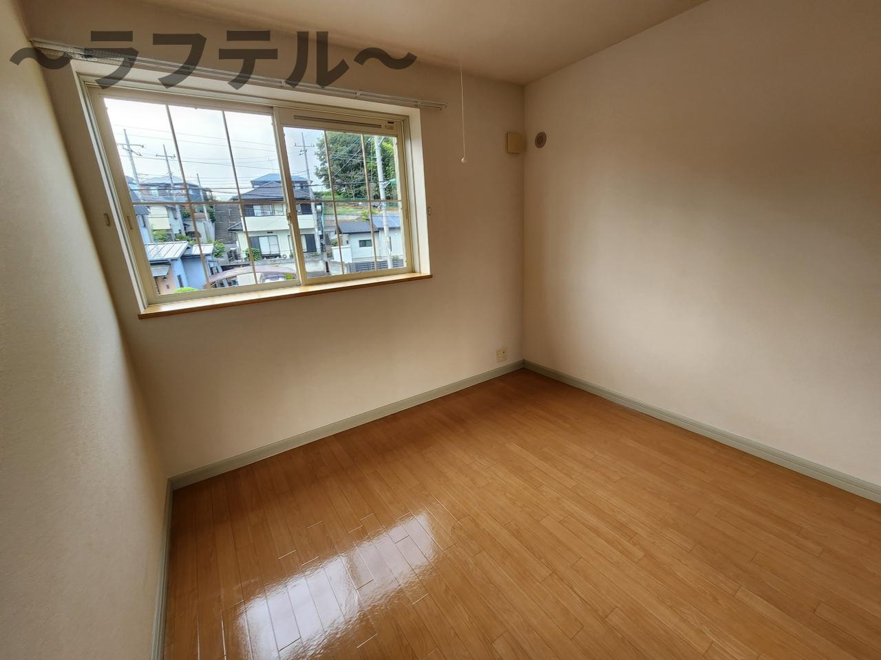 オーガスタAの洋室|別部屋イメージ写真