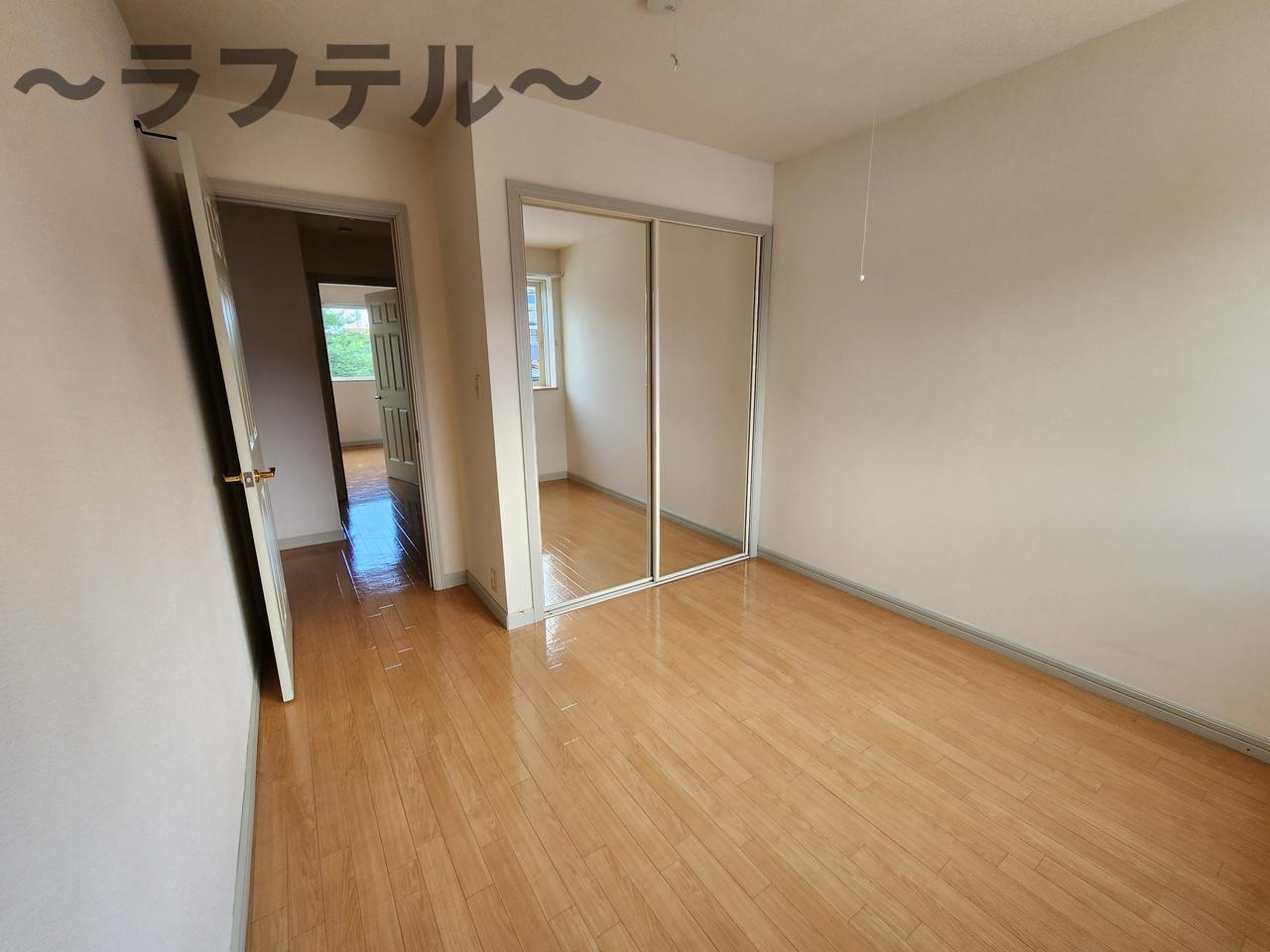 オーガスタAの寝室|別部屋イメージ写真
