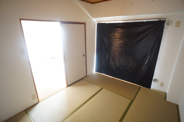 サンシャイン一番館の和室