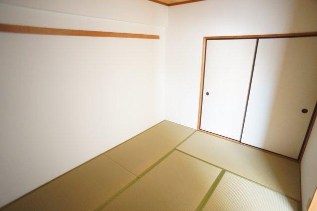 サンシャイン一番館の和室