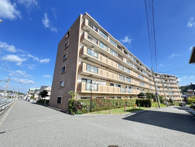 ダイアパレス北六甲　の外観|外観は落ち着いています