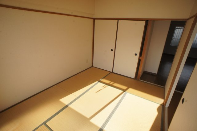 山善ハイツの和室