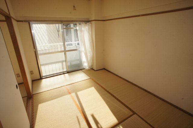 山善ハイツの和室