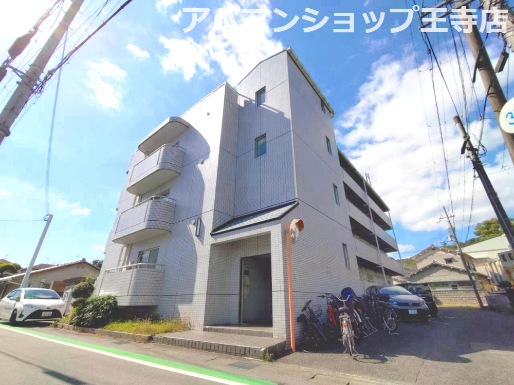 山善ハイツの外観
