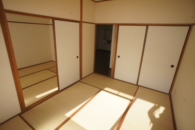 山善ハイツの和室