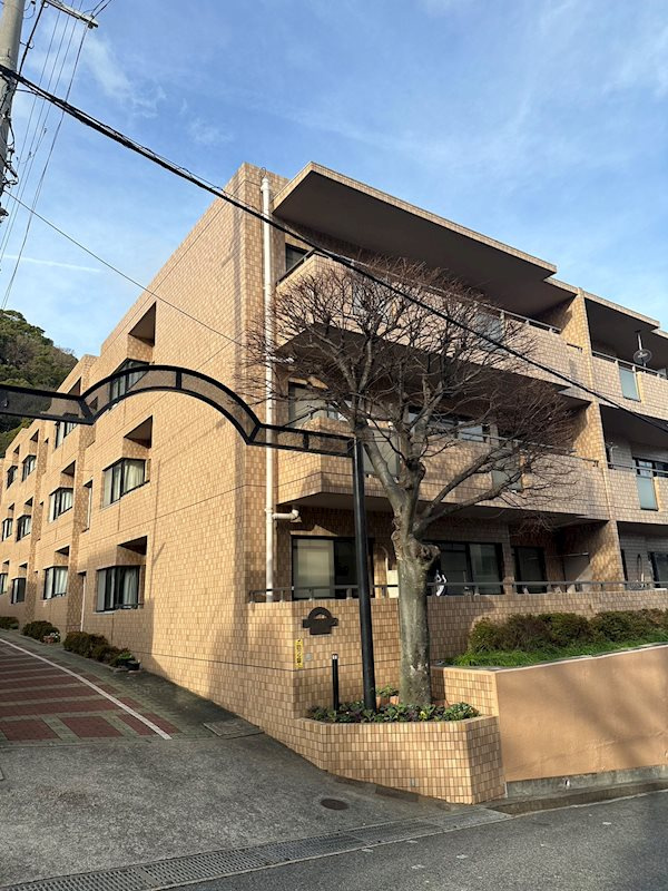 グランドメゾン六甲箕岡の外観