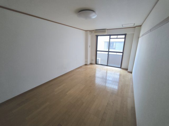 武蔵野市吉祥寺本町１丁目の賃貸マンションの洋室