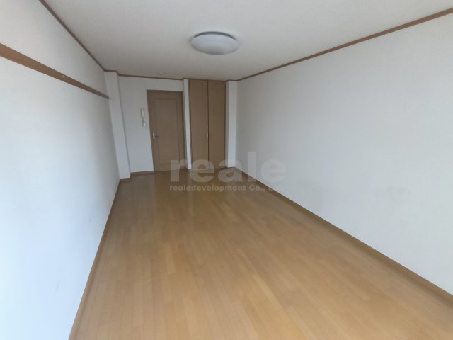 武蔵野市吉祥寺本町１丁目の賃貸マンションの洋室