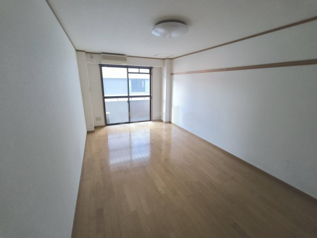武蔵野市吉祥寺本町１丁目の賃貸マンションの洋室