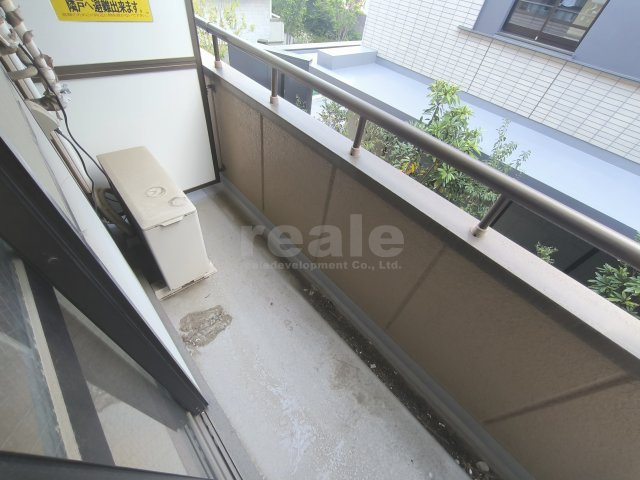 武蔵野市吉祥寺本町１丁目の賃貸マンションのバルコニー