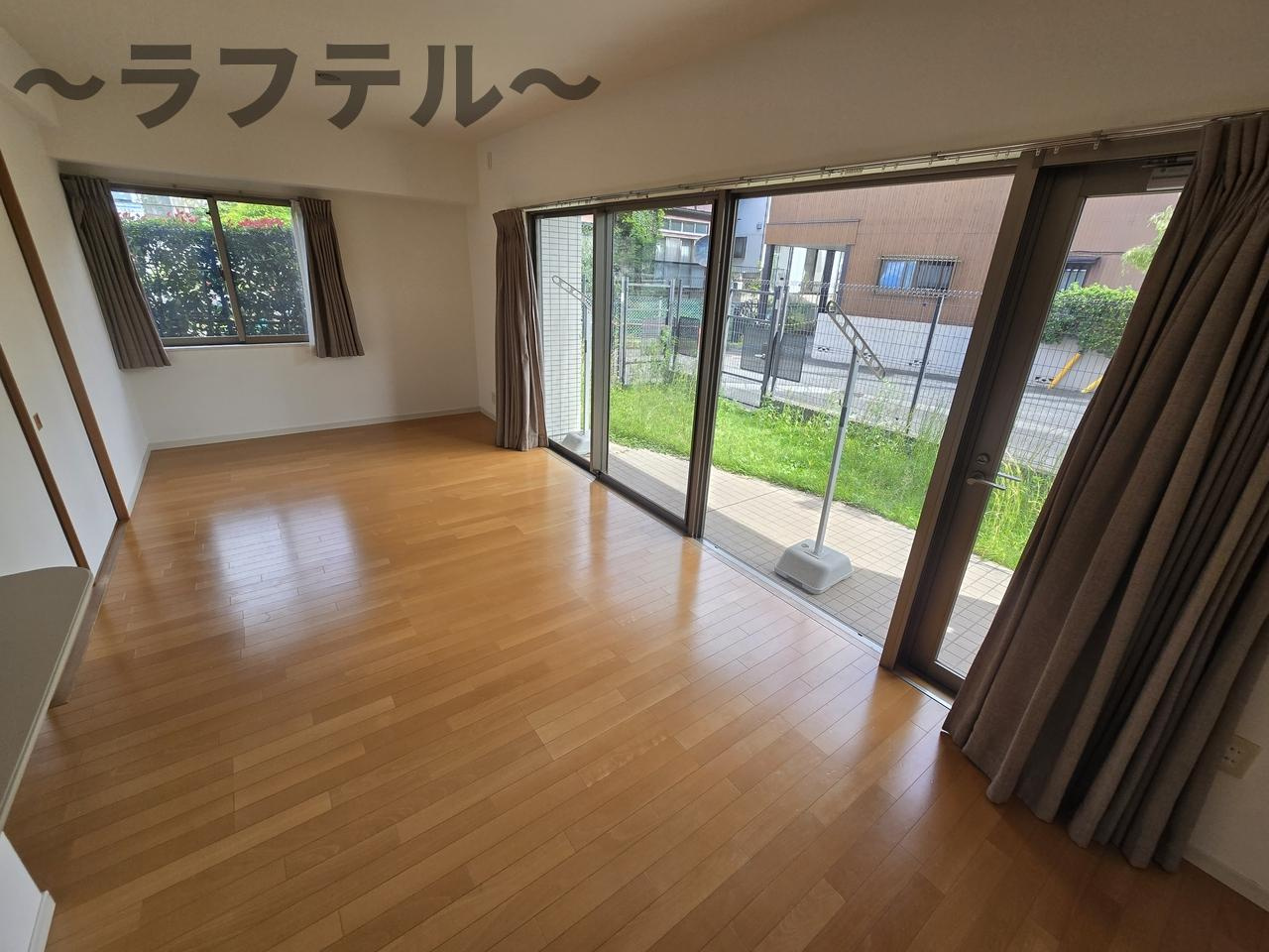所沢市小手指南１丁目の賃貸マンションの居間・リビング