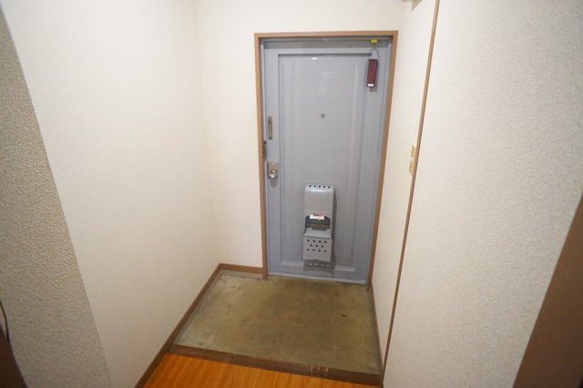 上牧グリーンハイツの玄関