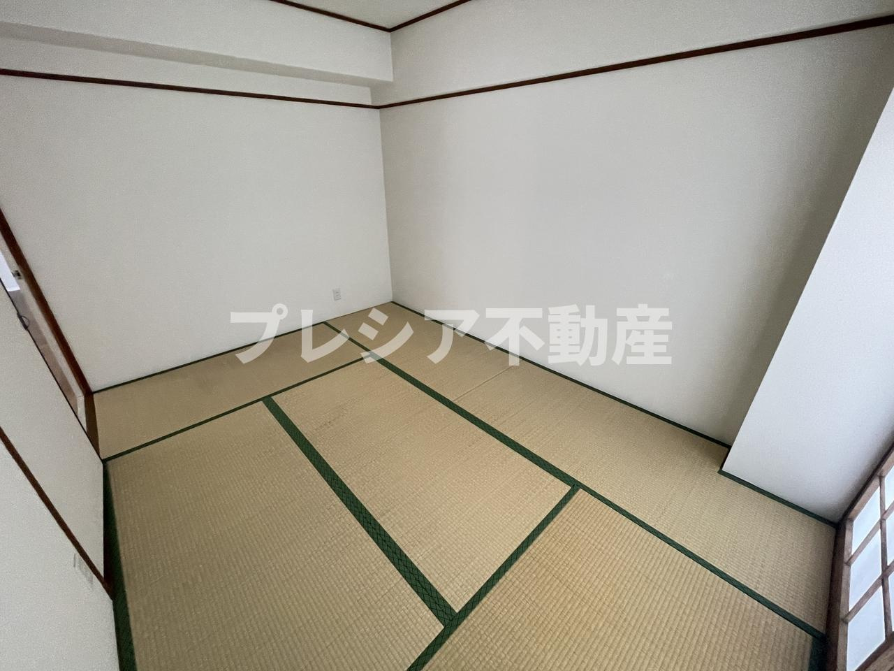 甲子園第2松並ハイツの和室