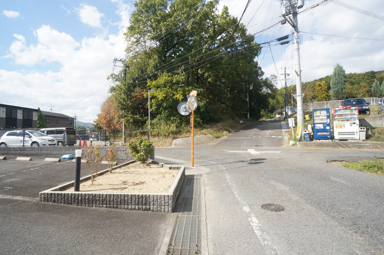 レオパレス関屋の駐車場
